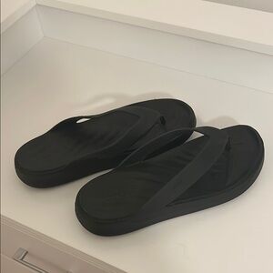 CROC Flip Flop Sandals